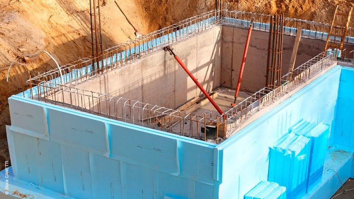 High energy efficiency of buildings with Cyclopentane