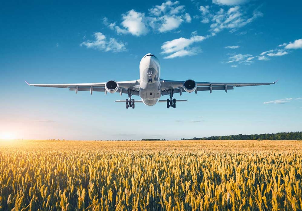 airplane_iStock-807395578_copyright_den-belitsky_1000x700px_220309