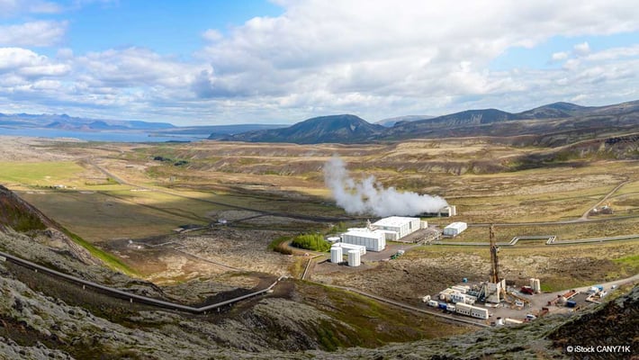 ORC Prozess: geothermal_plant_iStock-1211984744_mit_copyright_CanY71_1100x620px_220314