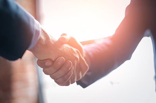 handshake_iStock-832108910_620x400px