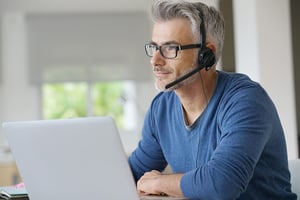 hotline_AdobeStock_177419821_copyright-goodluz_930x620px